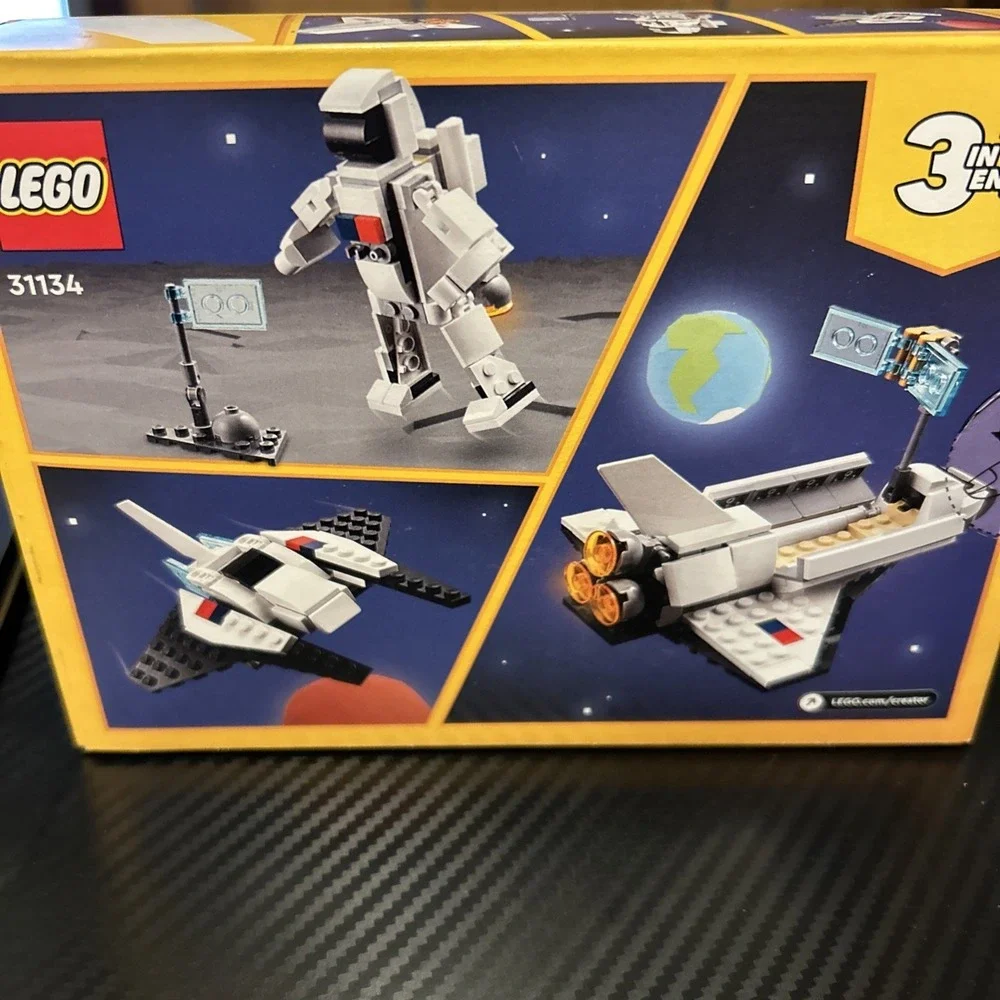 LEGO CREATOR: Space Shuttle (31134)‎